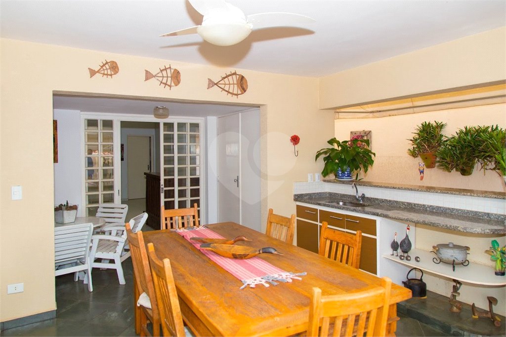 Casa à venda com 4 quartos, sendo 1 suíte, no Centro, Atibaia, SP