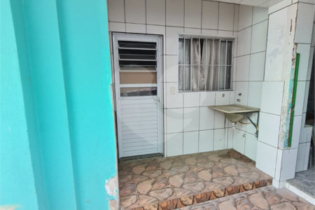 Casa à venda com 6 quartos em Vila dos Remédios, São Paulo, SP