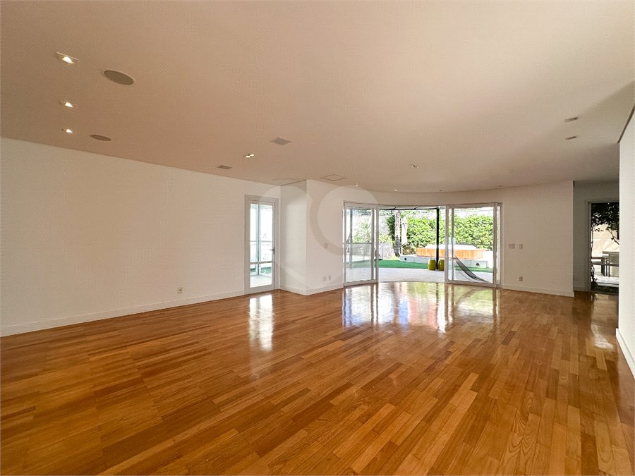 Casa à venda com 4 suítes no condomínio Quadra Real Campo Belo, São Paulo - SP