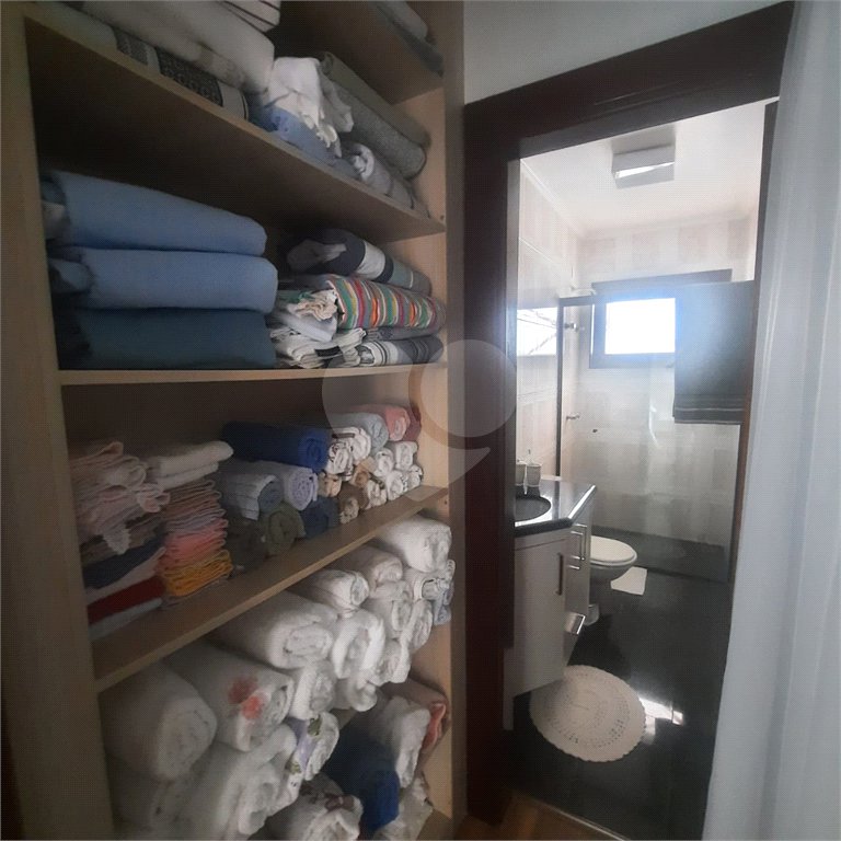 Casa à venda com 6 quartos, sendo 3 suítes, no condomínio Estância Marambaia, Vinhedo - SP