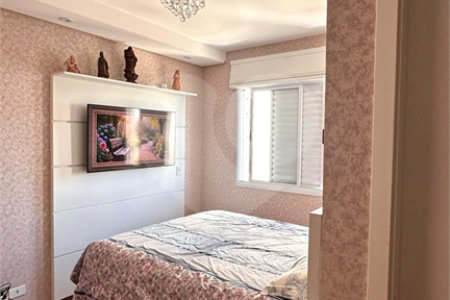 Apartamento à venda com 3 quartos, sendo 1 suíte, em Vila Santa Teresa, Santo André, SP