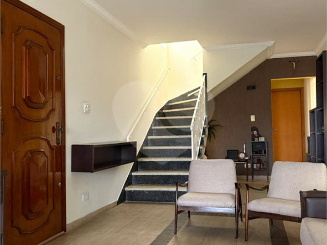 Sobrado à venda com 3 quartos em Santana, São Paulo, SP
