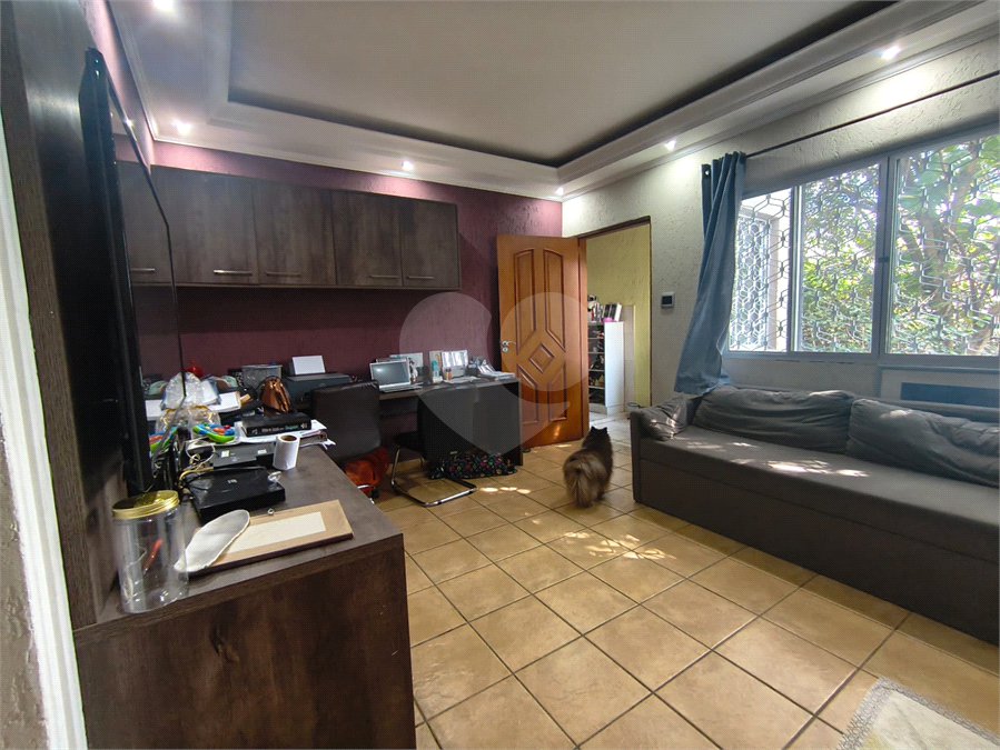 Sobrado à venda com 8 quartos, sendo 2 suítes, em Parada Inglesa, São Paulo, SP