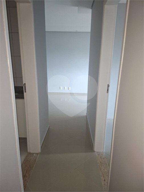 Apartamento à venda com 3 quartos, sendo 1 suíte,  em Vila São Sebastião, Mogi das Cruzes, SP