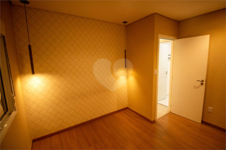 Apartamento à venda com 3 quartos, sendo 1 suíte, em Bairro do Cambará, São Roque, SP