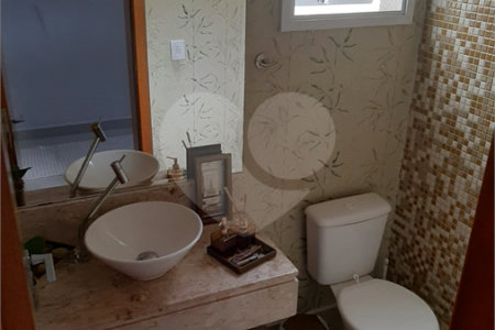 Casa à venda com 3 quartos, sendo 1 suíte,  em Vila Suissa, Mogi das Cruzes, SP