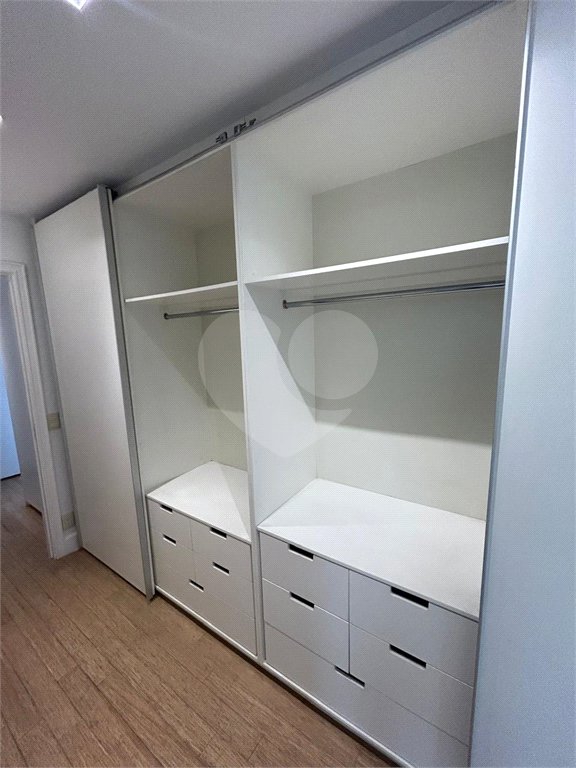 Apartamento à venda com 2 suítes em Parque do Morumbi, São Paulo, SP