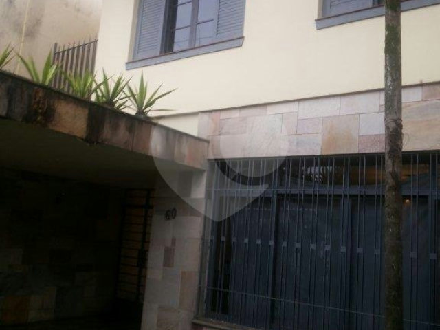 Sobrado à venda com 3 quartos, sendo 1 suíte,  em Granja Julieta, São Paulo, SP