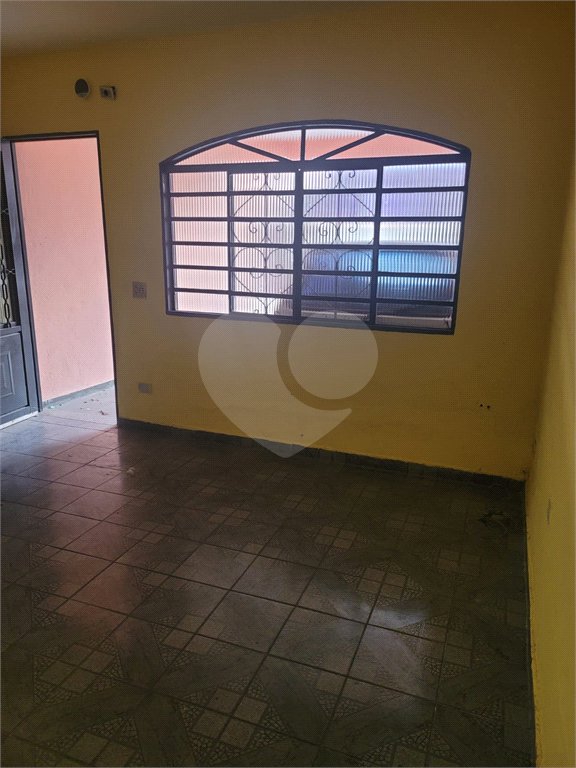 Casa à venda com 2 quartos no condomínio Travessa Salomão Régis Piza,17, São Paulo - SP