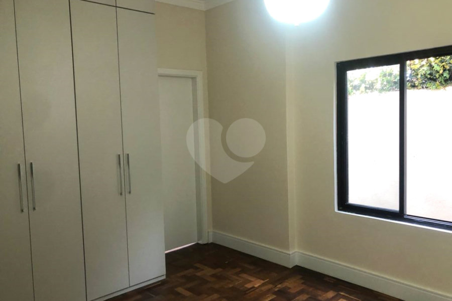 Casa à venda com 4 quartos, sendo 2 suítes,  em Horto Florestal, São Paulo, SP
