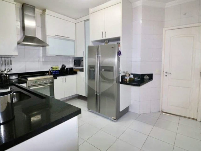 Casa à venda com 3 quartos, sendo 1 suíte,  no condomínio Taquaral Village, São Paulo - SP