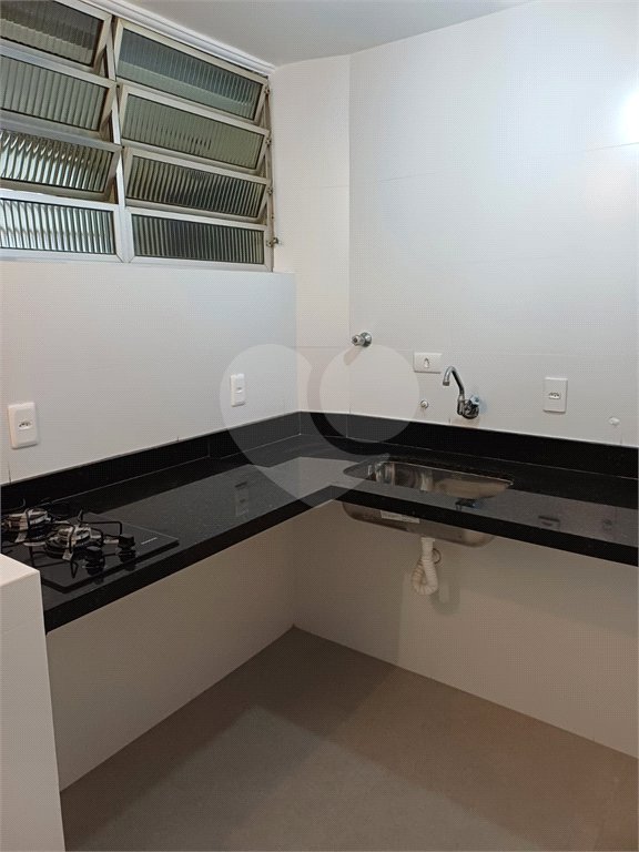 Apartamento com 77m² e 2 dormitórios próximo a Paulista e Metrô Trianon-Masp.