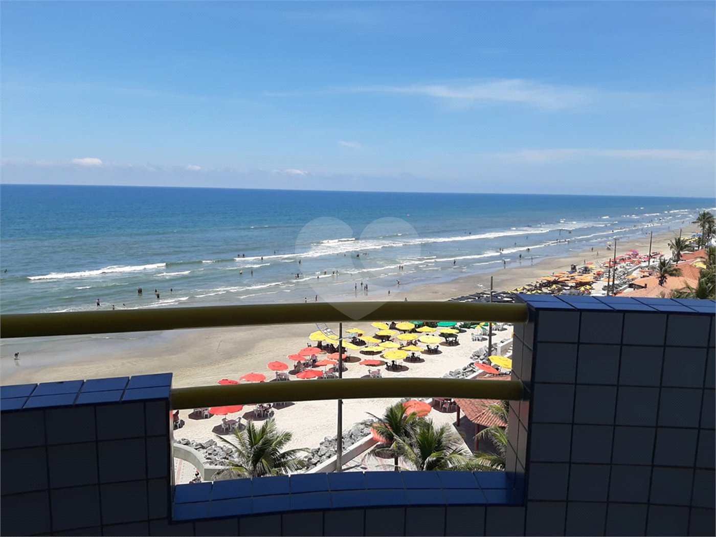 Apartamento à venda com 2 quartos, sendo 1 suíte, em Vera Cruz, Mongaguá, SP