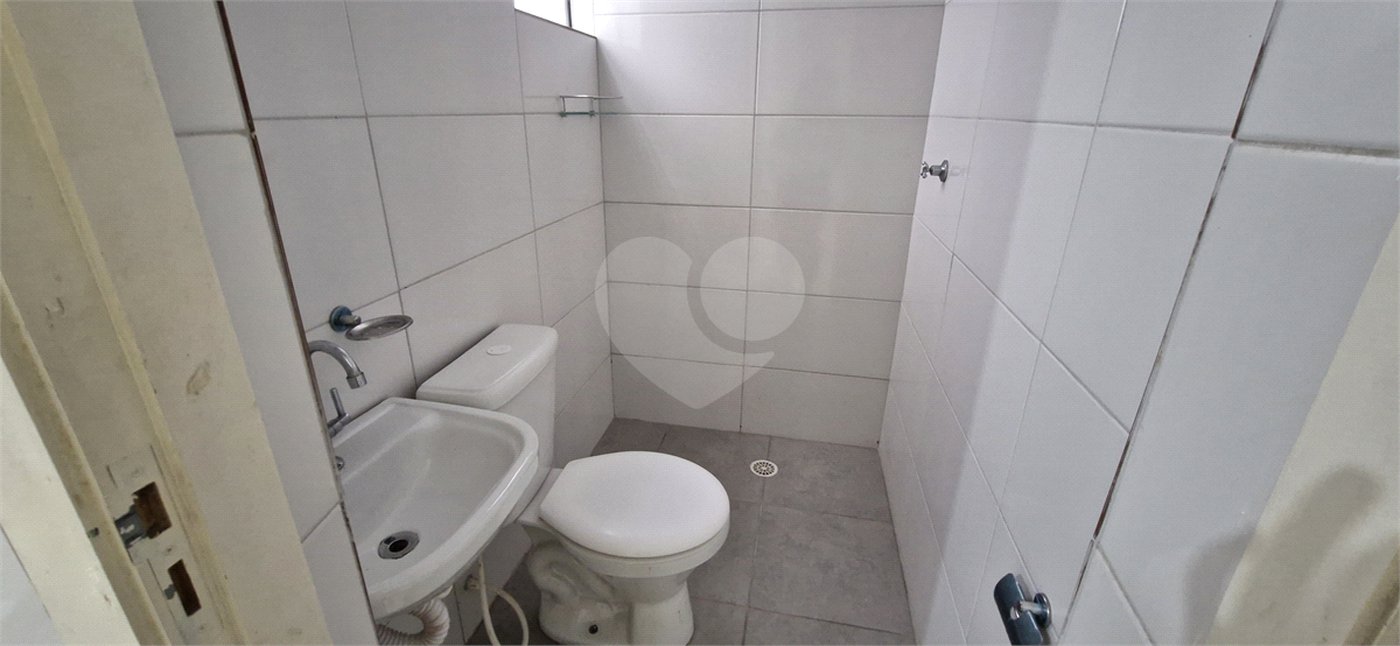 Kitnet para alugar com 1 suíte em Moinho Velho, São Paulo, SP