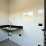 Casa térrea 3 dormitórios (3 suítes), espaço gourmet, piscina, 2 vagas garagem, condomínio fechado com ampla área lazer