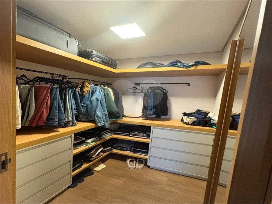 Apartamento Recém reformado e mobiliado a venda em Vila Mariana