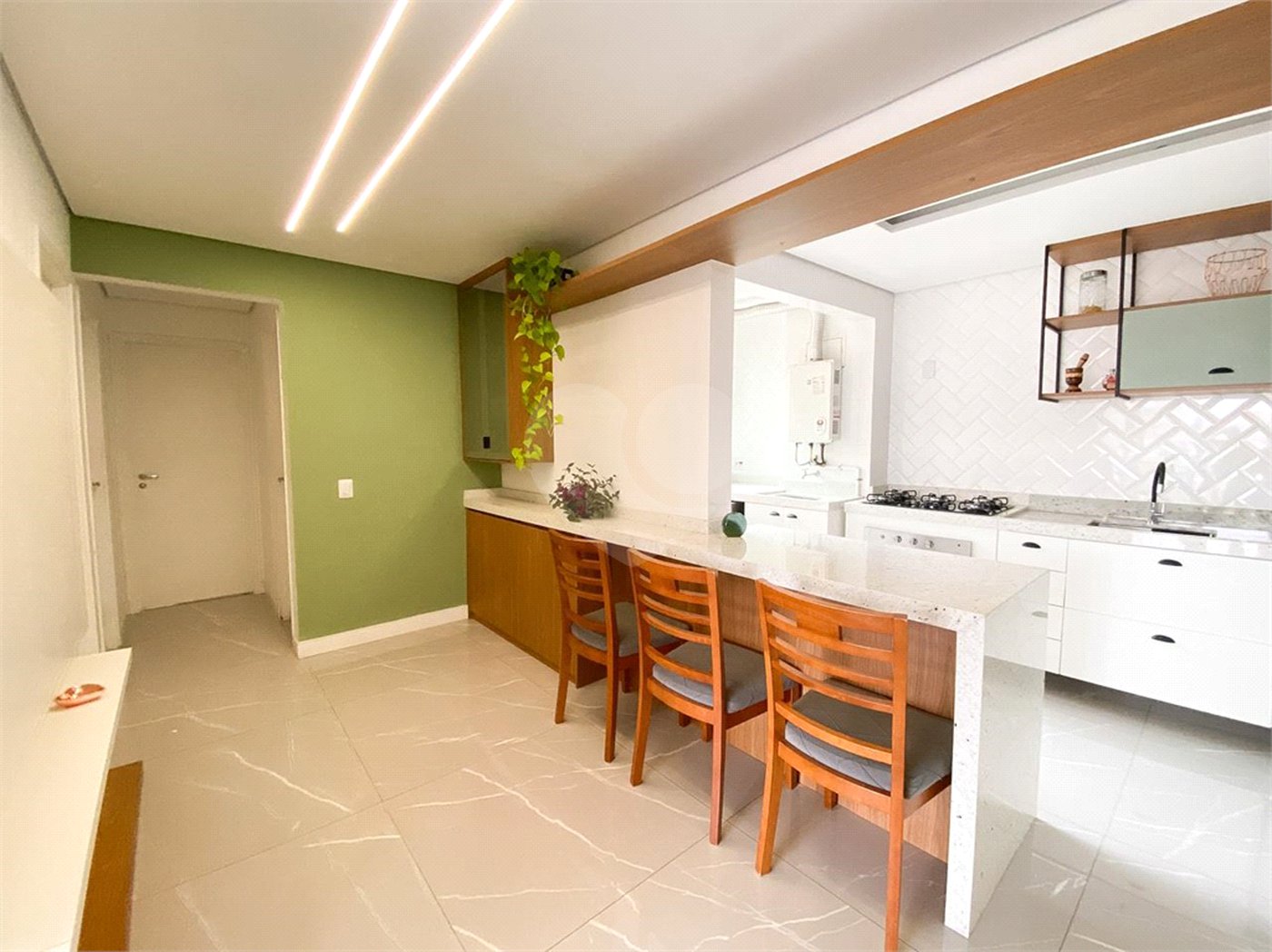 Apartamento à venda com 3 quartos, sendo 1 suíte, em Vila Paiva, São Paulo, SP