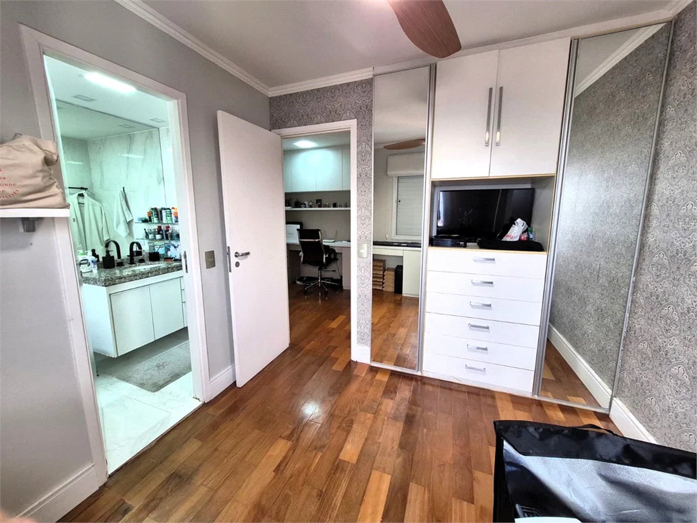 Apartamento à venda com 3 suítes em Lar São Paulo, São Paulo, SP