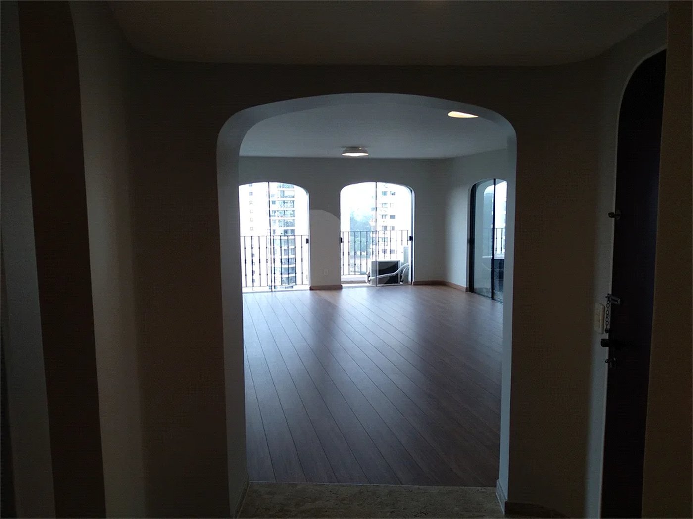 Apartamento para alugar com 4 suítes em Alto da Boa Vista, São Paulo, SP
