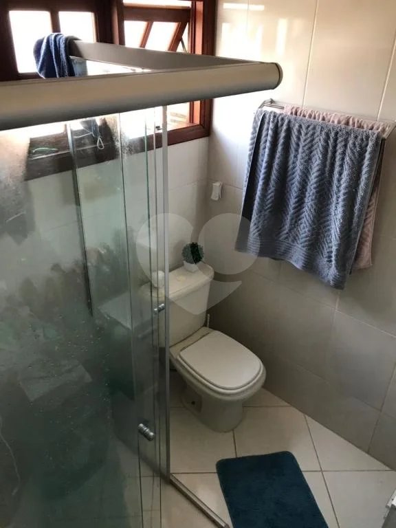Casa à venda com 3 quartos, sendo 1 suíte, no condomínio Residencial Gabriela, São Paulo - SP