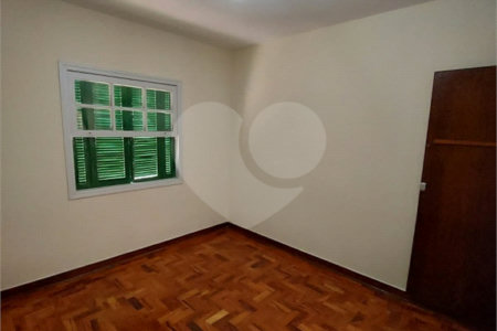 Sobrado à venda com 3 quartos em Vila Gumercindo, São Paulo, SP