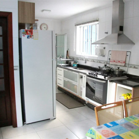 Sobrado à venda com 5 quartos, sendo 1 suíte,  em Jaguaré, São Paulo, SP