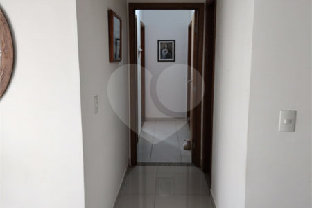 Casa à venda com 3 quartos, sendo 1 suíte, no condomínio Campos do Conde I, Paulínia - SP