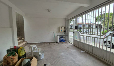Casa à venda com 4 quartos, sendo 1 suíte,  no condomínio Residencial Alto da Lapa II, São Paulo - SP