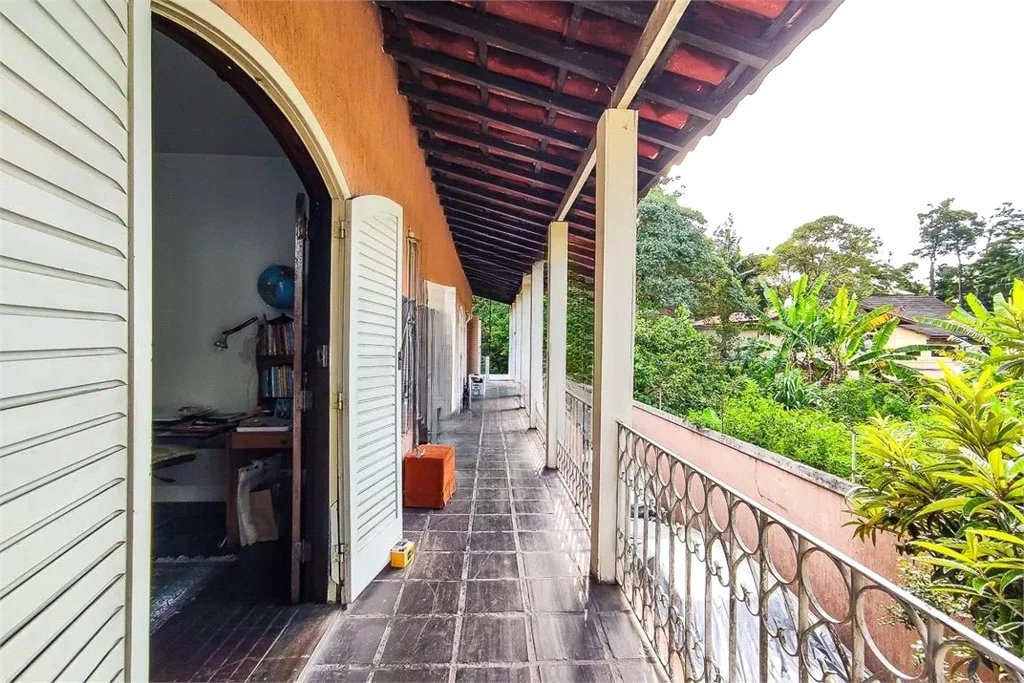Sobrado à venda com 4 quartos, sendo 2 suítes, em Jardim Morumbi, São Paulo, SP