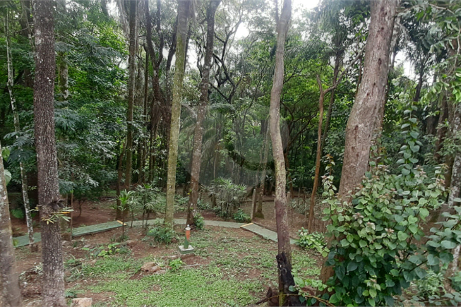 Sobrado à venda com 4 quartos, sendo 3 suítes, em Serra da Cantareira, Mairiporã, SP