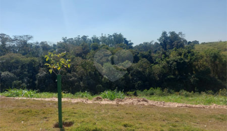 Terreno à venda no condomínio Jardim Steck, Louveira - SP