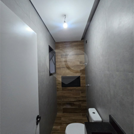 Sobrado à venda com 4 quartos, sendo 2 suítes,  em Vila Monumento, São Paulo, SP