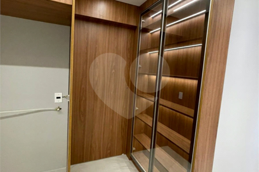 Apartamento à venda ou para alugar com 3 quartos, sendo 1 suíte, em Barra Funda, São Paulo, SP
