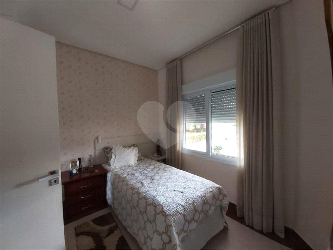 Casa à venda com 4 suítes no condomínio Aldeia da Serrinha, Sorocaba - SP