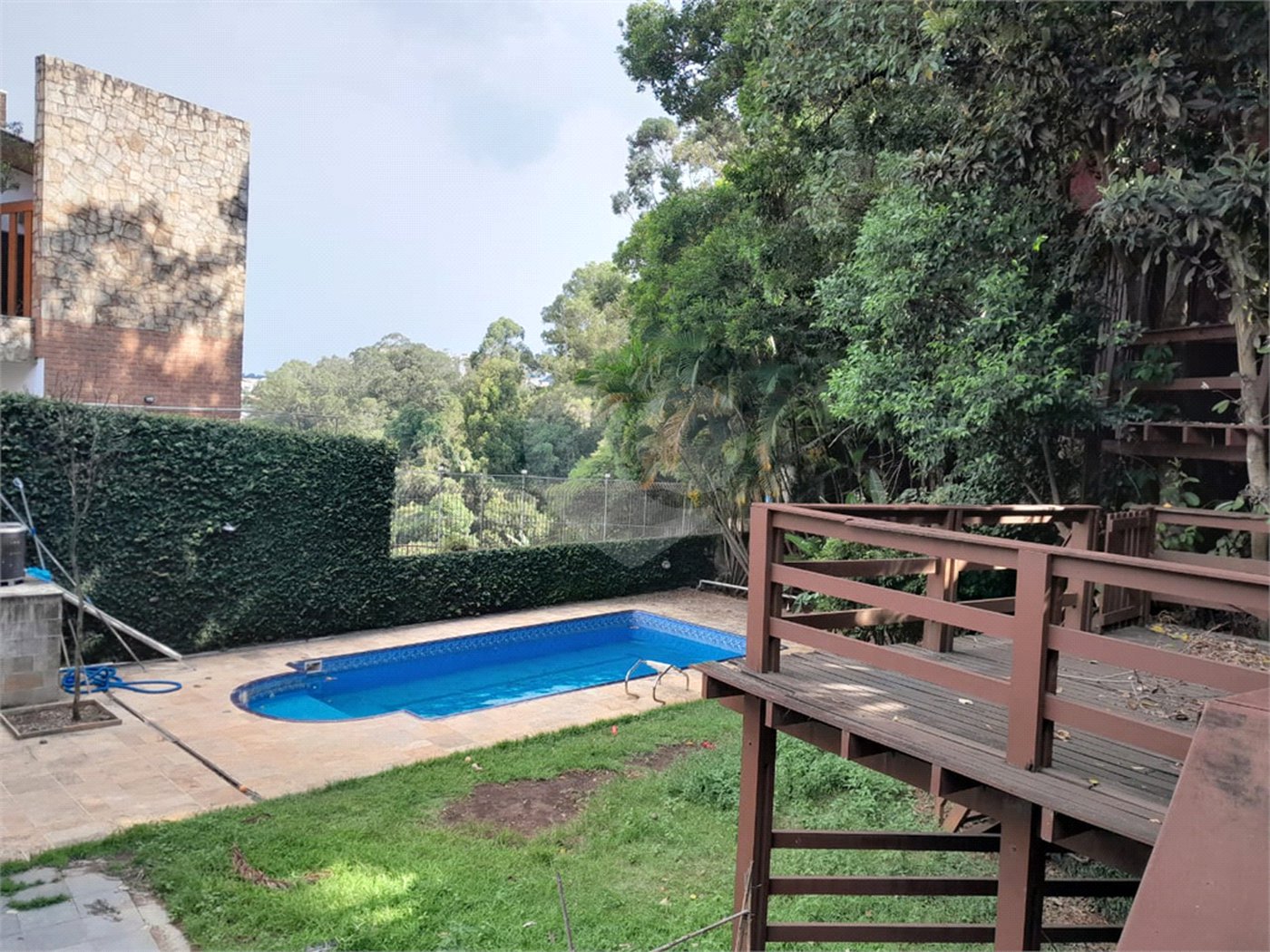 Sobrado à venda com 6 quartos, sendo 3 suítes, em Rolinópolis, São Paulo, SP