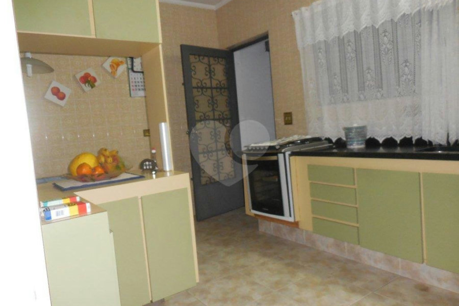 Casa à venda com 3 quartos, sendo 1 suíte, em Piraporinha, Diadema, SP