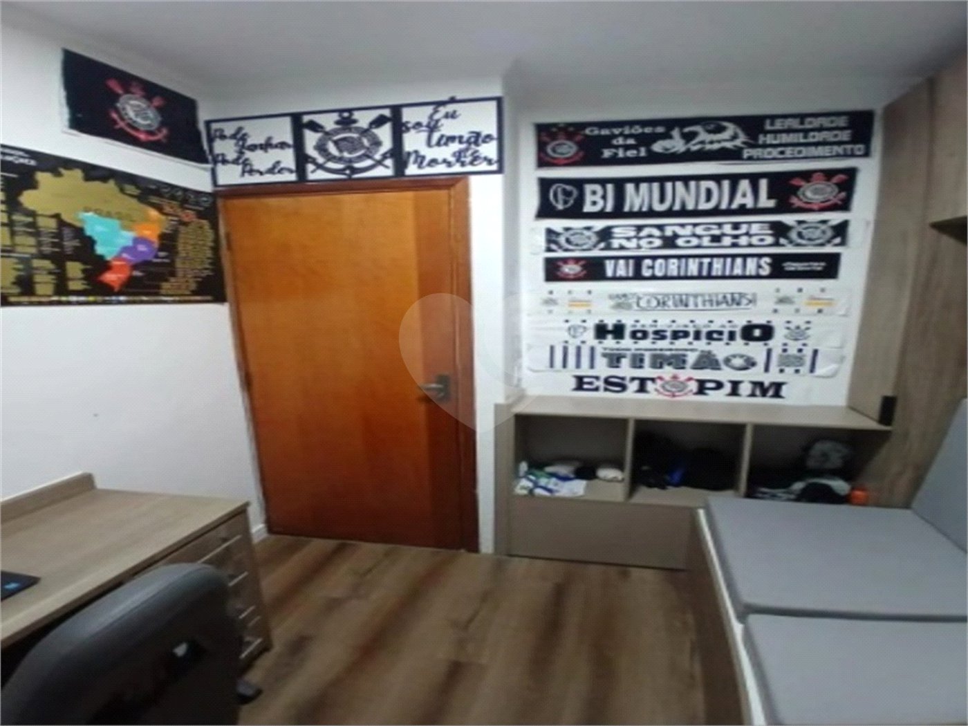 Casa à venda com 3 quartos, sendo 1 suíte, no condomínio Residencial Doutor Emanuel Dias, São Paulo - SP