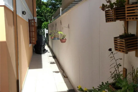 Casa à venda com 4 quartos, sendo 2 suítes, no condomínio Vila Panamericana, São Paulo - SP
