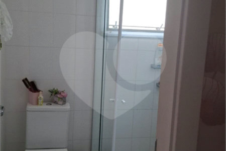 Casa à venda com 3 suítes no condomínio Villa das Flores, Mogi das Cruzes - SP