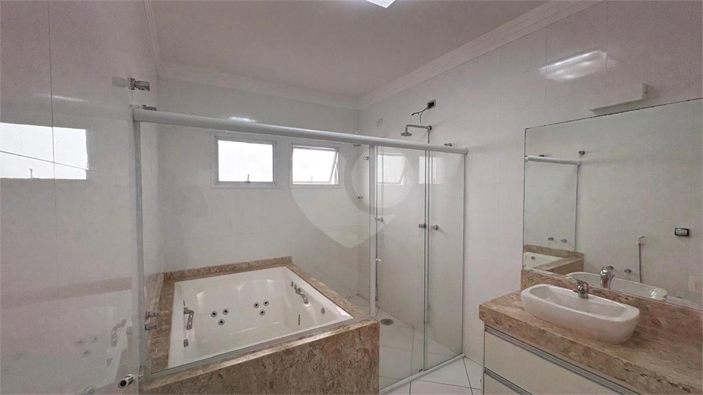 Casa à venda com 4 quartos, sendo 3 suítes, no condomínio Mont Blanc, Sorocaba - SP