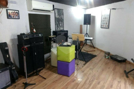 Casa à venda com 3 quartos, sendo 1 suíte,  em Jardim Rosa Maria, São Paulo, SP