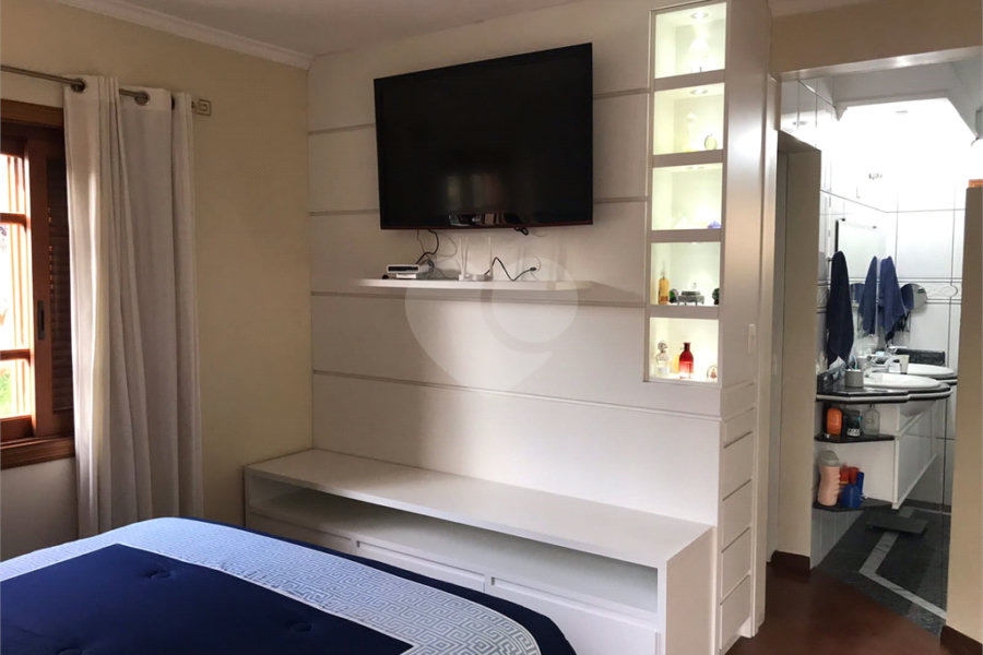 Casa à venda com 3 suítes no condomínio Parque Imperial da Cantareira, Mairiporã - SP