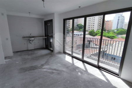 Apartamento à venda com 3 quartos, sendo 2 suítes,  em Moema, São Paulo, SP