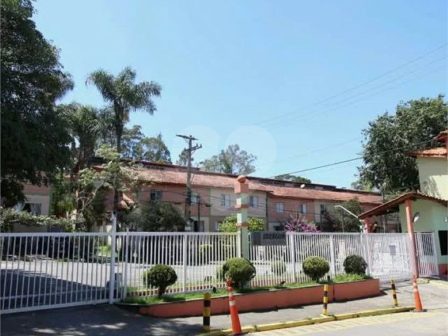 Casa à venda com 2 quartos no condomínio Jaragua Village Park, São Paulo - SP