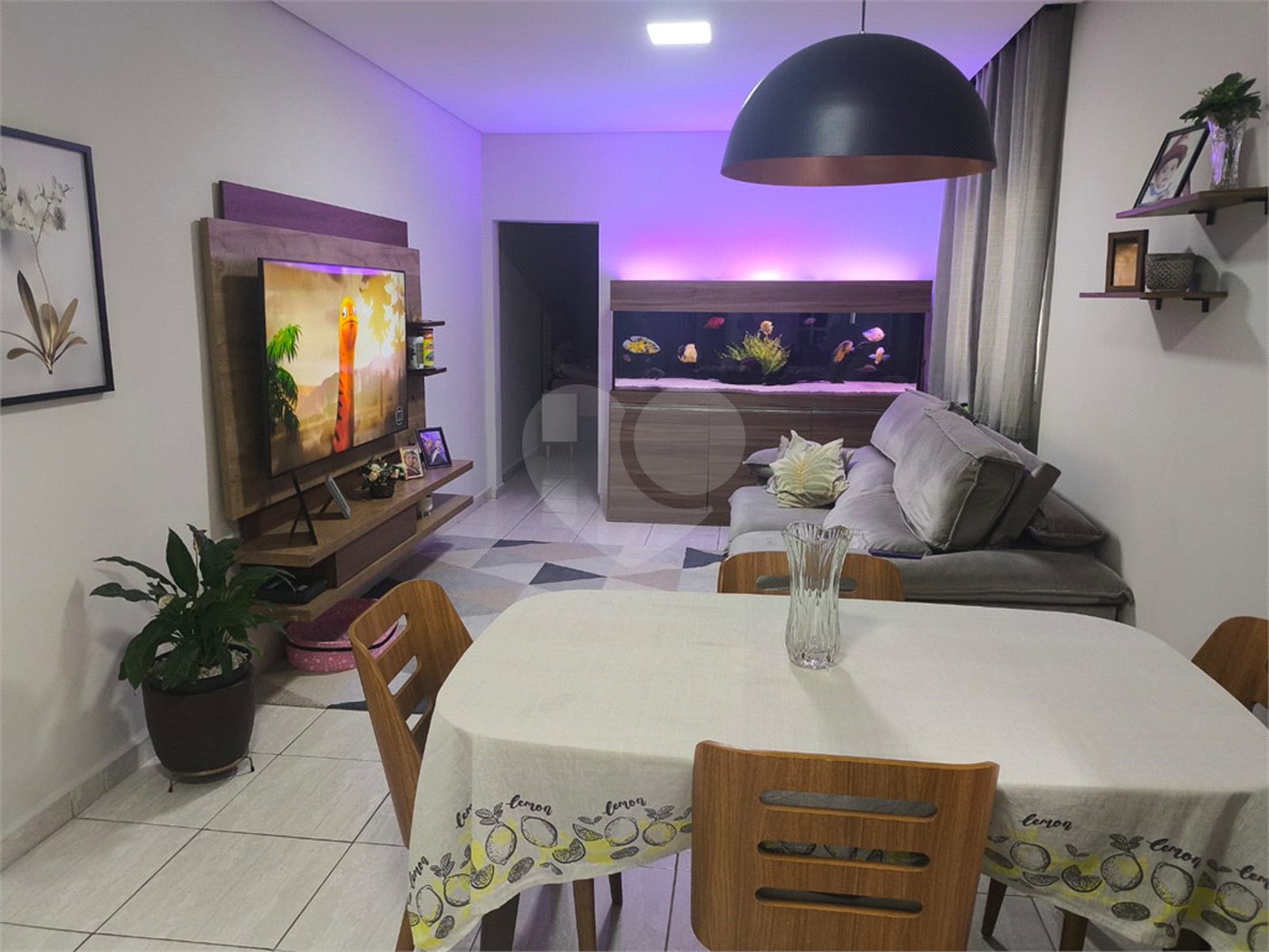 Casa à venda com 2 quartos, sendo 1 suíte, em Jardim Cacique, Suzano, SP