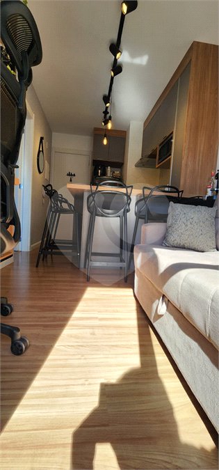 Apartamento à venda ou para alugar com 1 suíte em República, São Paulo, SP