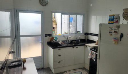 Sobrado à venda com 3 quartos, sendo 1 suíte,  em Vila Marari, São Paulo, SP