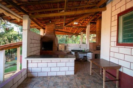 Chácara à venda com 7 quartos, sendo 6 suítes, em Saboó, São Roque, SP