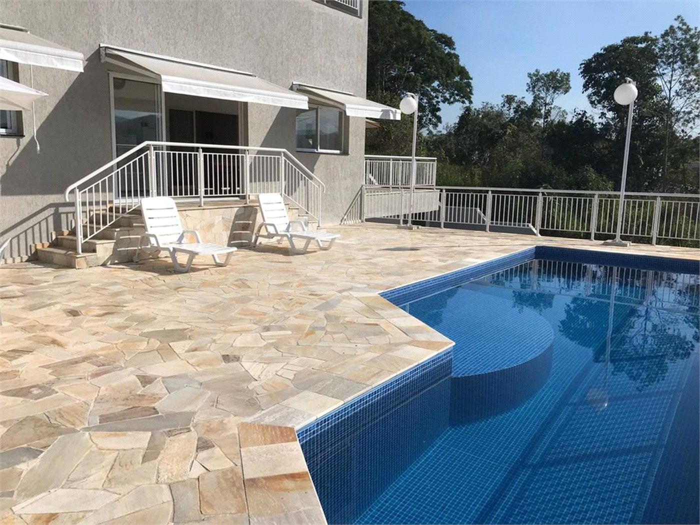 Casa à venda com 4 suítes no condomínio Reserva Ibirapitanga Ii, Santa Isabel - SP