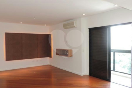Apartamento à venda com 3 suítes em Jardim Marajoara, São Paulo, SP